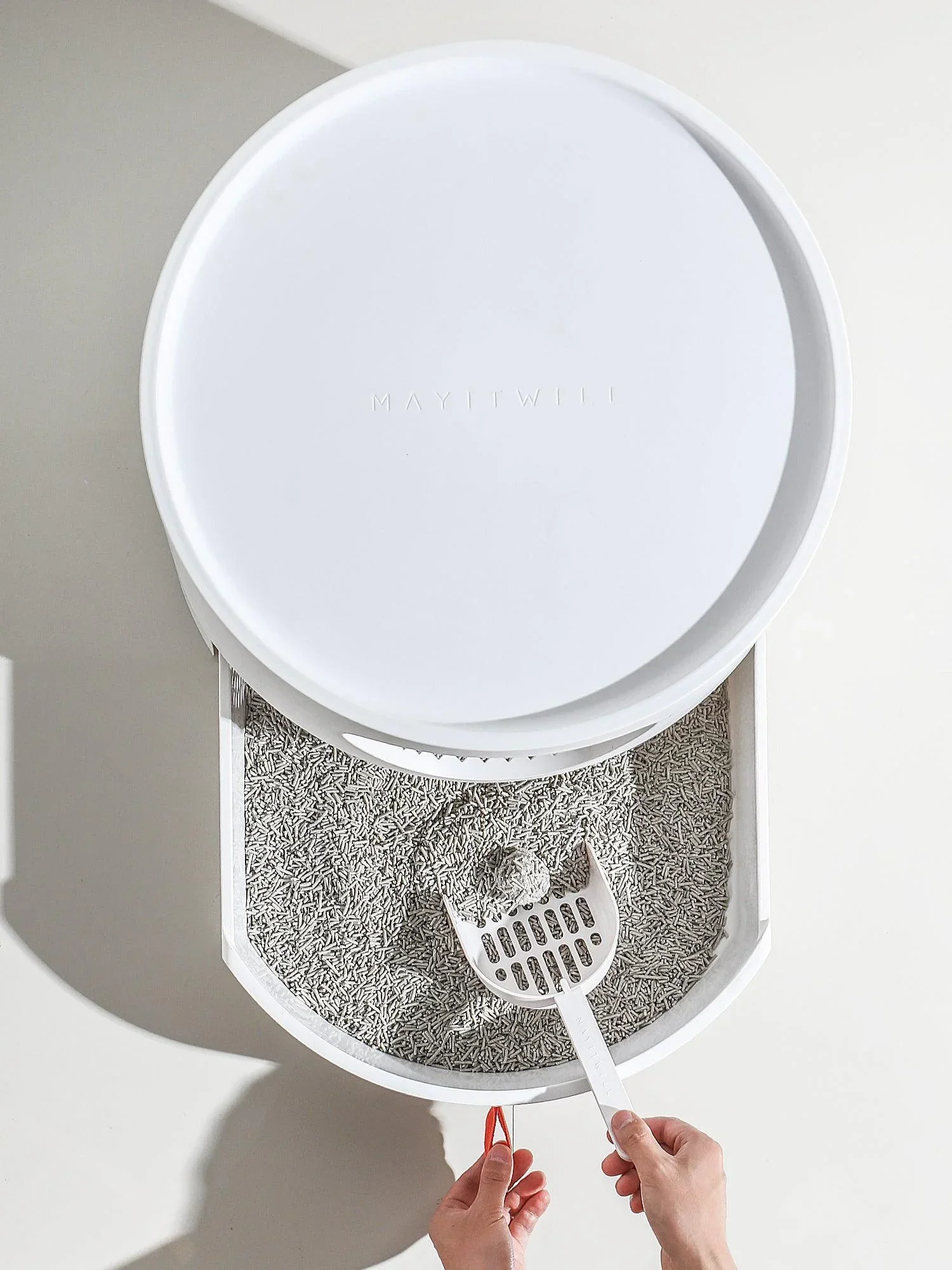 Michu XL Castle 2-in-1 Semi- Closed Cat Litter Box with Scratch Pad in White - Image 7